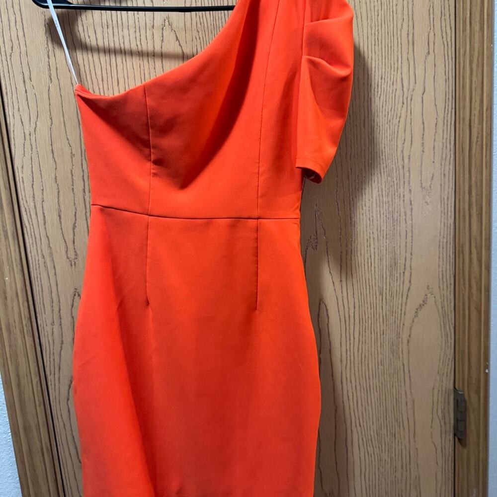 Lulu’s one shoulder dress size Small - Picture 3 of 7